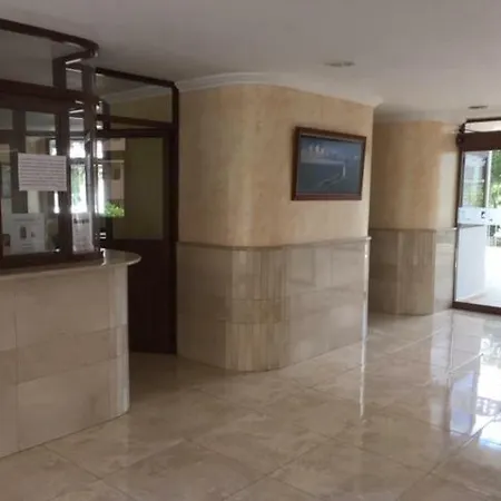 Avenida V Centenario Apartment